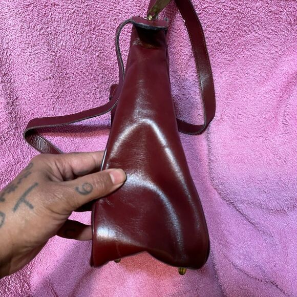 Vintage 60s  ETIENNE AIGNER Oxblood Shoulder Bag Hinge Hardware Mirror Tag - Picture 10 of 14